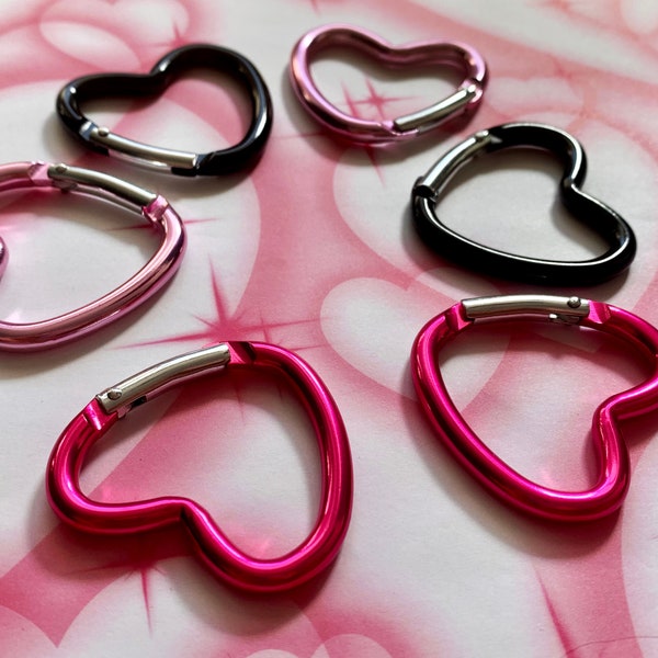 Karabiner Key Holder - Heart keychain for keys, key fobs, etc