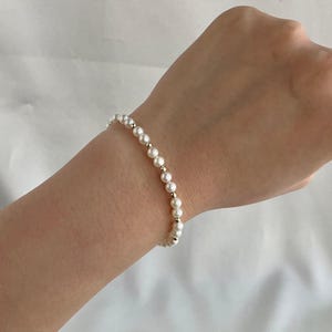 18K Gold Akoya Pearl Bracelet Handcrafted in Japan 4mm Length Selectable