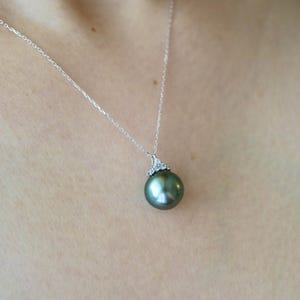 10mm Tahitian Pearl Diamond Pendant Necklace, Natural Seawater Pearl, Crown Shaped, 18K White Gold, Handmade