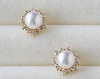 18k Solid Gold Japanese Akoya Pearl Stud Earrings Diamond Halo White Round Pearls