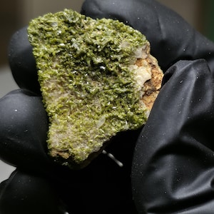 Double sided pyromorphite crytals on quartz matrix