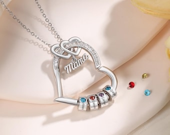 Halsband med hjärta och hänge i mors namn, halsband med personliga namn och familjemotiv för mamma, minimalistiska smycken för mamma, present till mors dag, present till nybliven mamma