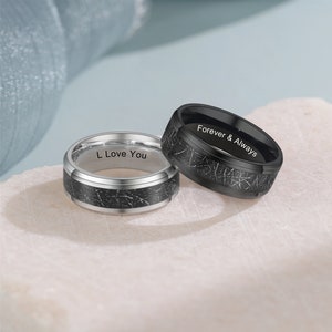 Anillos personalizados de combinación negra para parejas Anillo de banda apilable personalizado Conjuntos de anillos de acero Anillos de promesa de aniversario de compromiso para hombres Mujeres