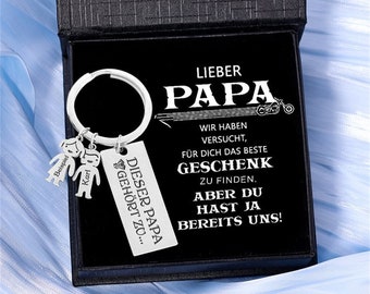 This Papa / Dad Belongs To... Custom Kids Name Kid Shape Charm Keychain with GiftCard, Personalized Gifts for Him,Father's Day Gift