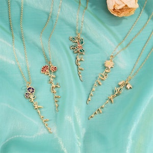 Birth Flower Name Necklace, Personalized Birth Month Flower Necklace, Birthflower Bouquet Necklace, Floral Pendant, Unique Bridesmaid Gift