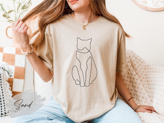Cat Line Art Shirt, Cat Silhouette Shirt, Cat Lover Shirt, Minimalist Cat Tee, Cat Mom Shirt, Cat Dad Shirt, Cat Lover Gift, Cat Drawing Tee