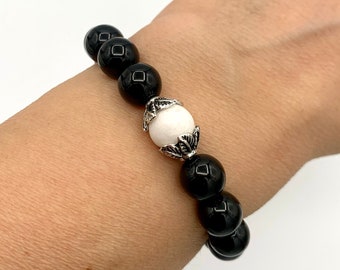 Onyx beaded bracelet, Black and white Jewelry, Stackable boho bracelet, Chakra Healing, Unisex