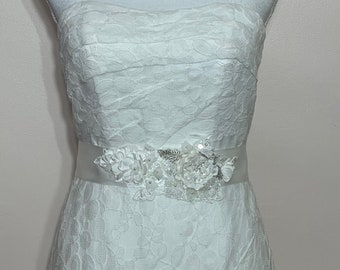Galina Strapless Lace Mermaid Wedding Gown Size 4P