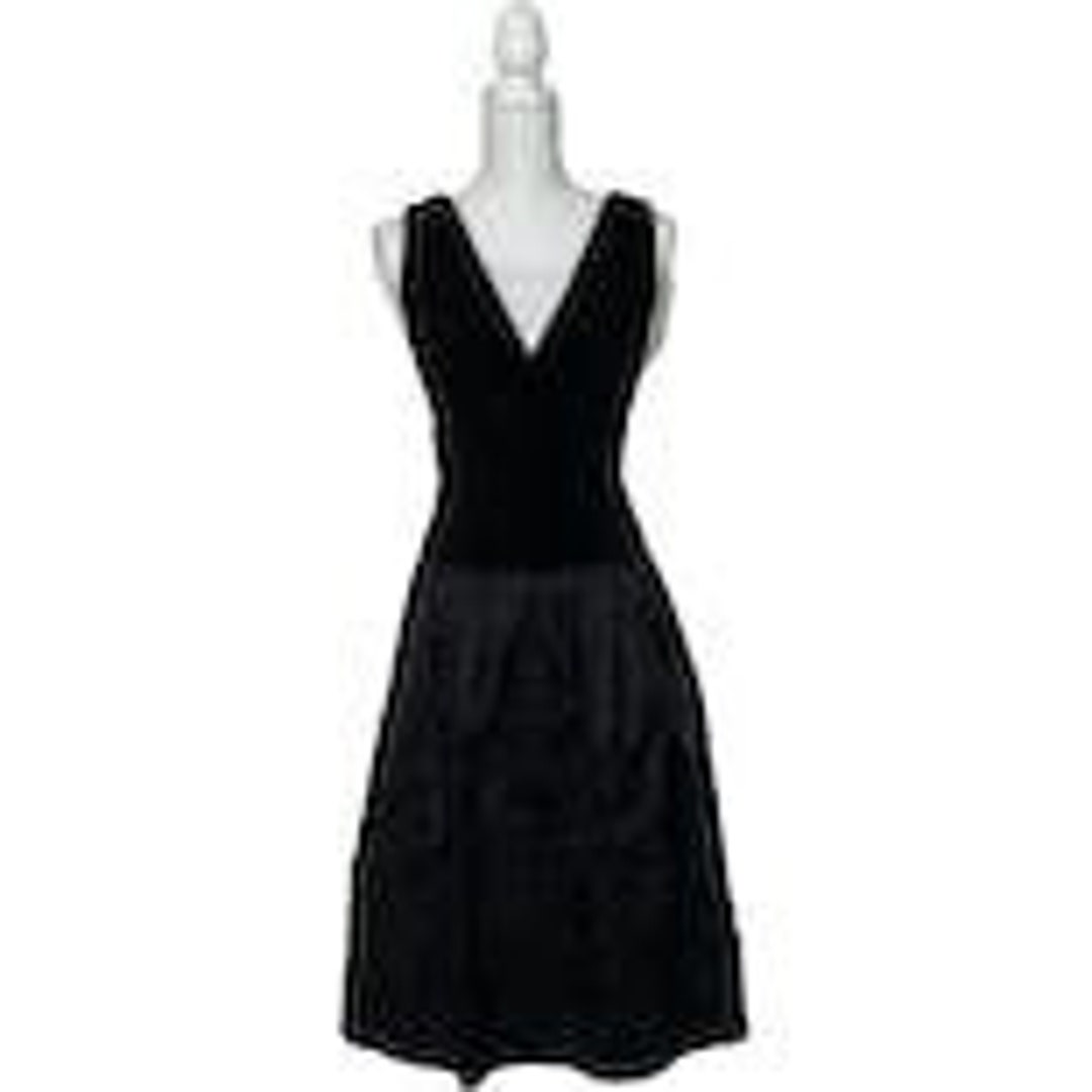 Jessica Howard Black Cocktail Dress With Jersey Top and Taffeta Skirt