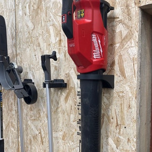 Milwaukee M18 Laubbläser Halterung