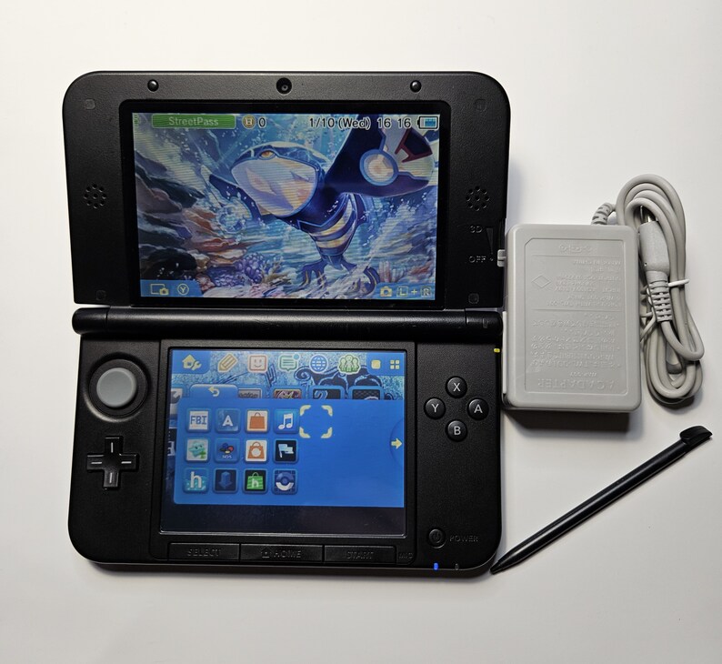 Nintento 3DS XL LL, with Charger and Stylus image 1