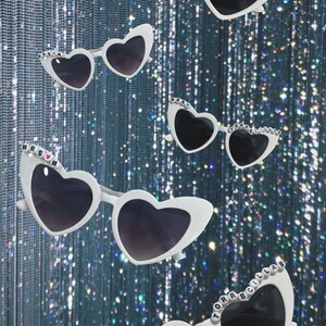 Kundenspezifische White Bride Bachelorette / Event Sonnenbrille