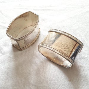 SET 2 porta tovaglioli OLRI vintage in metallo silver plated incisi