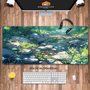 Anime Forest River skrivbordsmatta, Creek skrivbordsunderlägg, japansk XXL musmatta, estetisk anime lekmatta, söt japansk spelbordsmatta för tangentbord och laptop