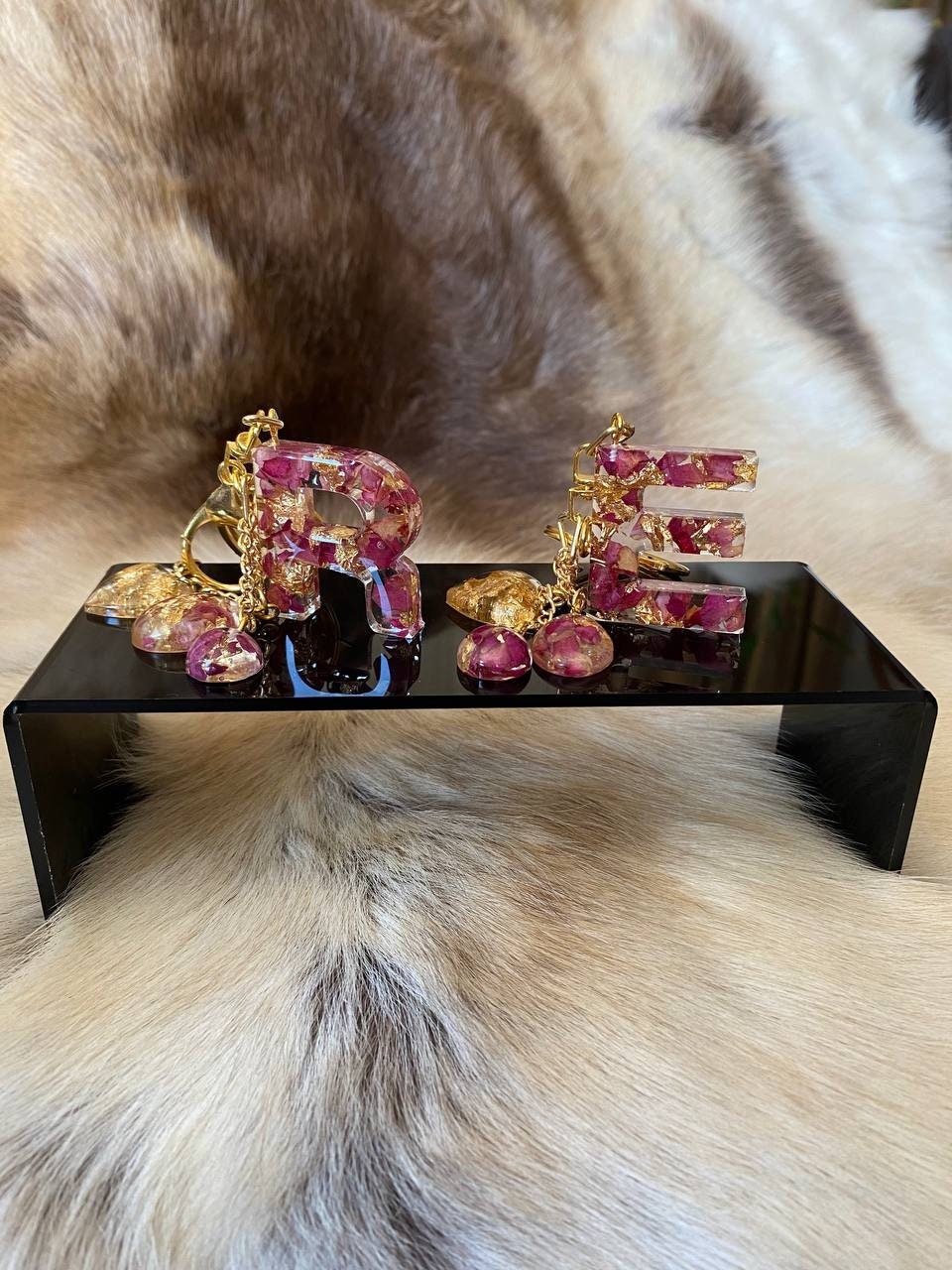 Personalized Resin Letter Keychain, Rose Petals & Leaves - Etsy