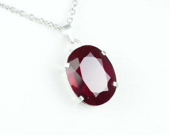 Natural Red Ruby Oval Shape Gemstone Pendant-Beautiful Red Ruby Gemstone Necklace-Red Ruby Crystal Pendant-Vintage Ruby Jewelry Necklace.