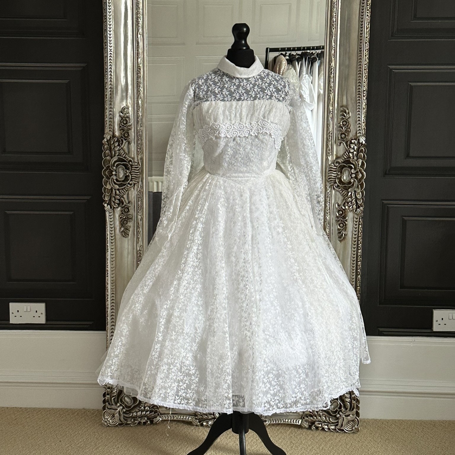 Late 1950s/1960s True Vintage Ballerina Length Wedding Dress - Lace, V-Waist, Full Skirt, approx Size 8/10 UK, Tricker Bridal