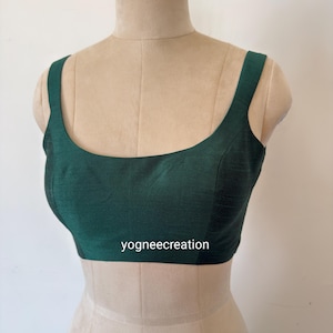 Green Silk Saree Blouse, Sleeveless Blouse with Zip , Indian Designer Blouse, Wedding Blouse, Saree Blouse, Sari Blouse, Customize Blouse.