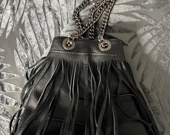 Avantgarde Black leather tasselled bag With Chain Handle