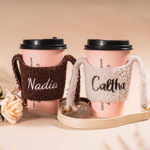Funda para taza bordada, bolsa portátil de felpa para botella, soporte para botella de agua de cuero personalizado con correa, soporte para taza de café para senderismo, bolsas para bebidas