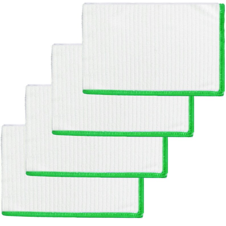 Op de afbeelding: Set van vier witte keukendoeken met groene bies. De doeken zijn gemaakt van een zacht, absorberend materiaal en zijn perfect voor het drogen van afwas, het opruimen van morsen en het schoonmaken van oppervlakken.