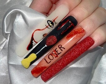 Uñas postizas para Halloween / Uñas inspiradas en el payaso de IT / Uñas postizas negras y rojas espeluznantes / Uñas para amantes de los perdedores con temática de películas de terror para Halloween