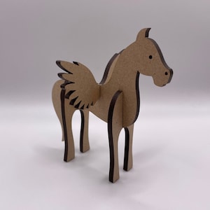 Pegasus biglietto 3D personalizzato. Regalo fai da te pop-up per cassetta delle lettere. Decorazione per interni. Ricordo in legno. Ornamento da tavolo con animale fantasy