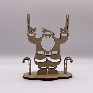 Biglietto di Natale personalizzato in 3D con bastoncino di zucchero di Babbo Natale. Regalo fai da te con cassetta delle lettere pop-up. Decorazione natalizia per interni. Ricordo in legno