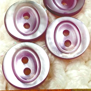 Lot de 4 cartes de boutons à coudre violet irisé de 14,9 mm • 02-317-26