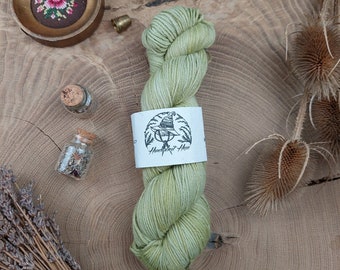 Plant-dyed wool, hand-dyed wool for knitting and crocheting