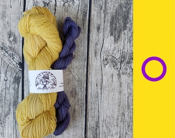 Plant-dyed wool, sock yarn, hand-dyed wool, knitting socks, crocheting