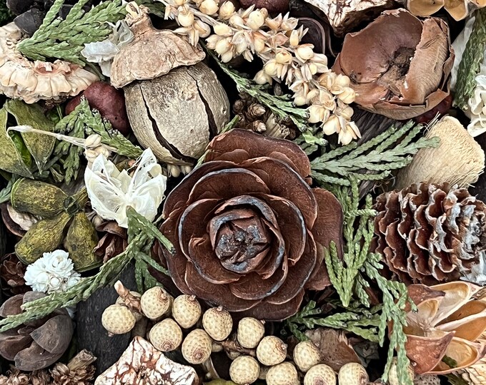 Warm Rustic Woods Potpourri. Beautiful Array of Woodland Botanicals in