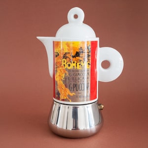 コーヒーメーカー、ラ・ボエームのヴィンテージアートプリント付き磁器製ホワイトポット、装飾パーコレーターコンロ用モカポット、コレクター向けエスプレッソメーカー