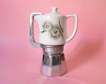Vintage-Mokakanne aus italienischem Porzellan, rustikale Espressokanne im Cottagecore-Stil mit floralem Muster
