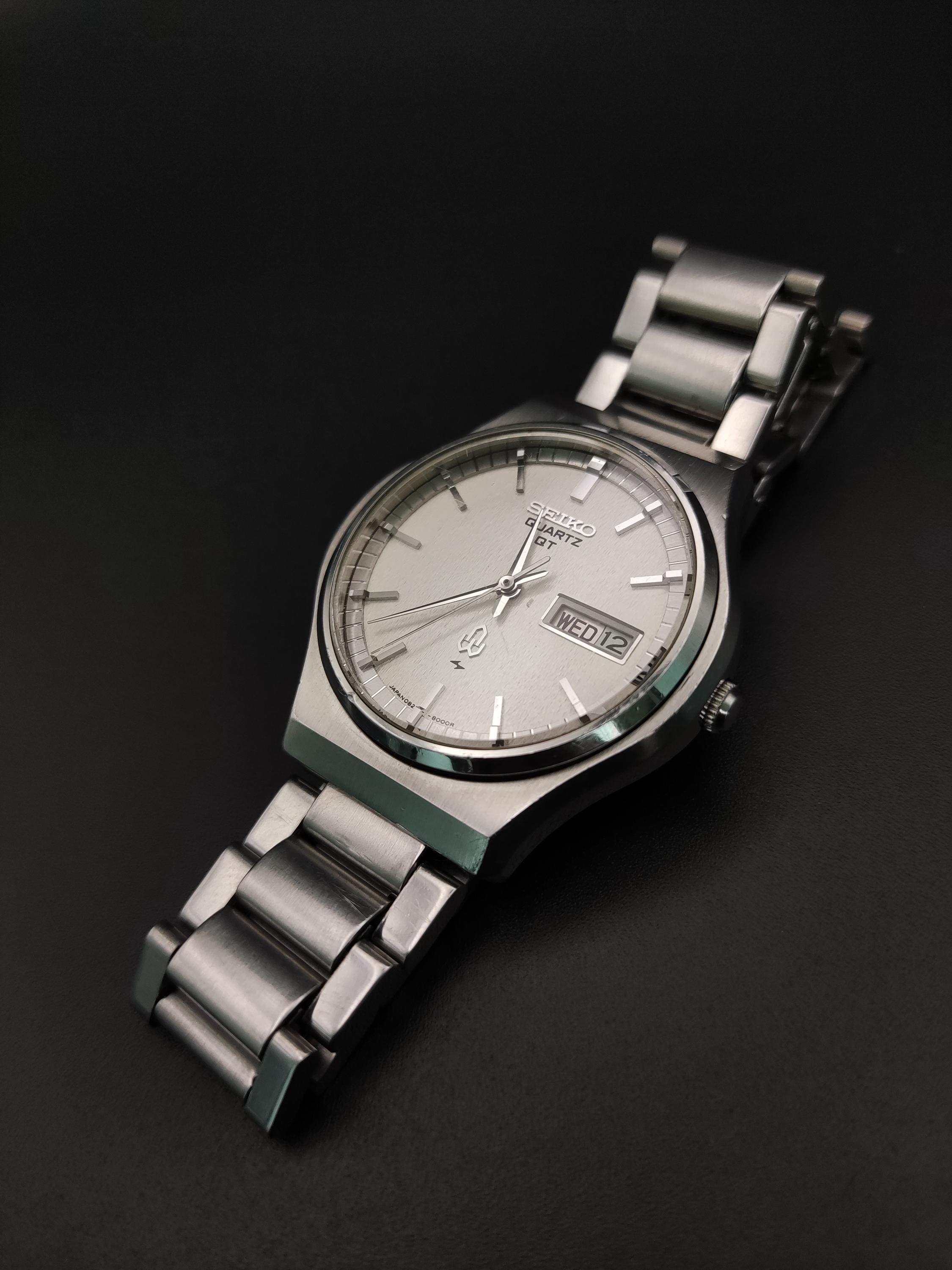 Authentic Vintage Seiko Quartz QT 0823-8000 Textured Dial Men
