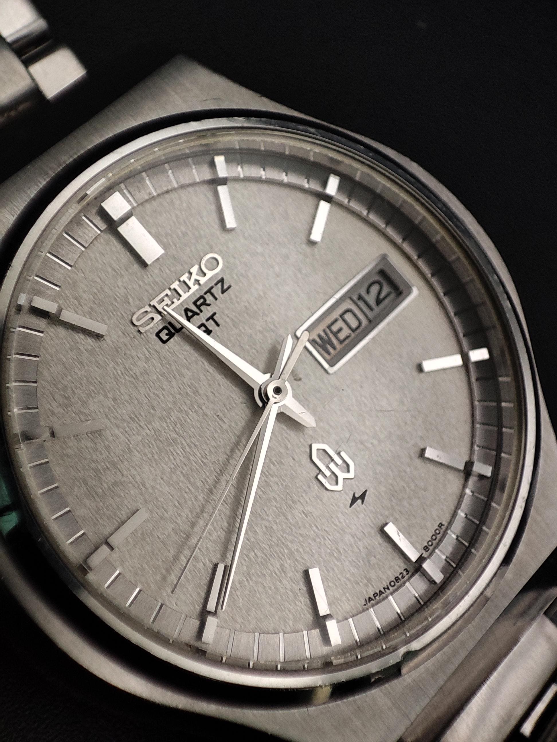 Authentic Vintage Seiko Quartz QT 0823-8000 Textured Dial Men
