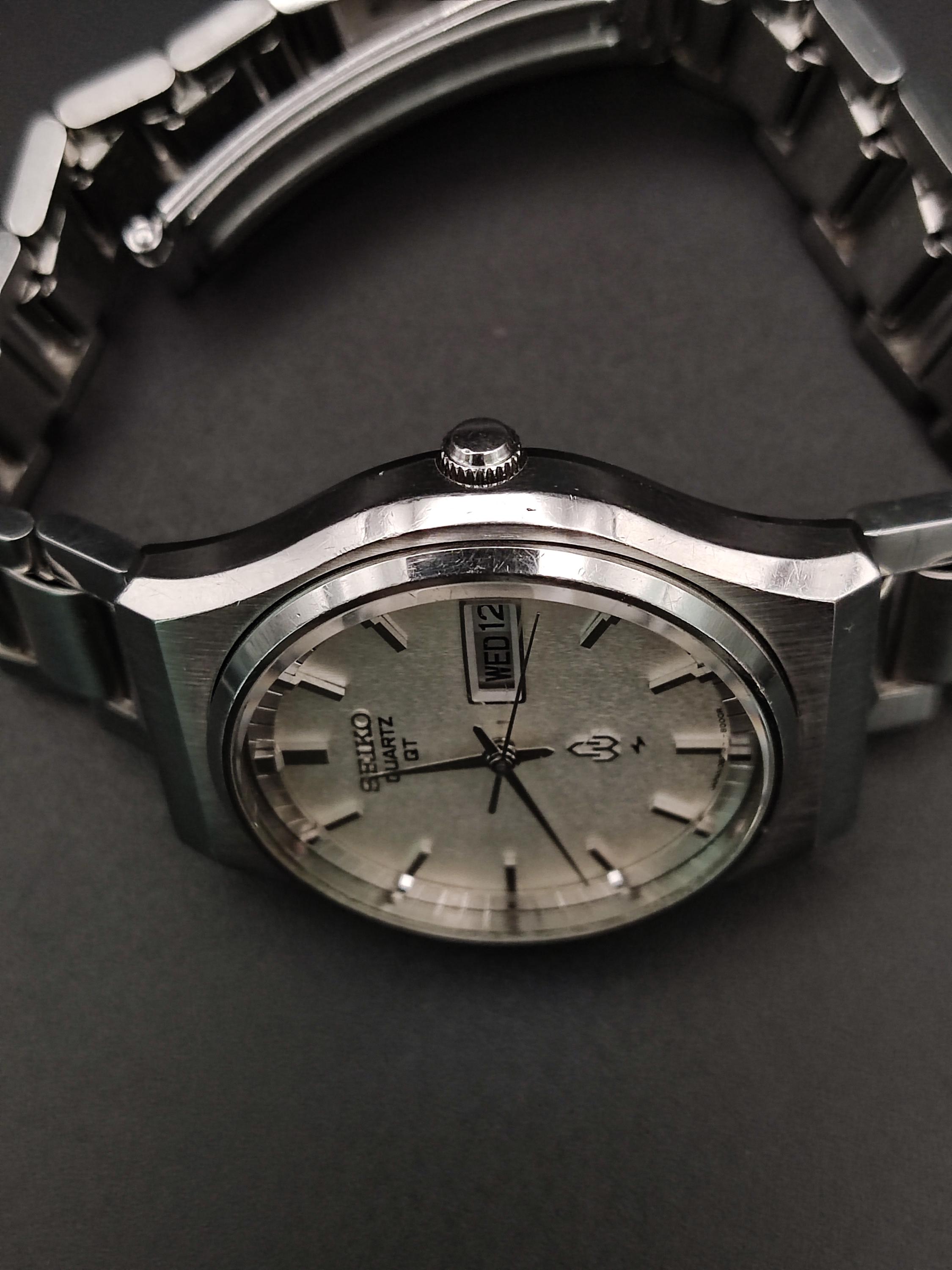 Authentic Vintage Seiko Quartz QT 0823-8000 Textured Dial Men