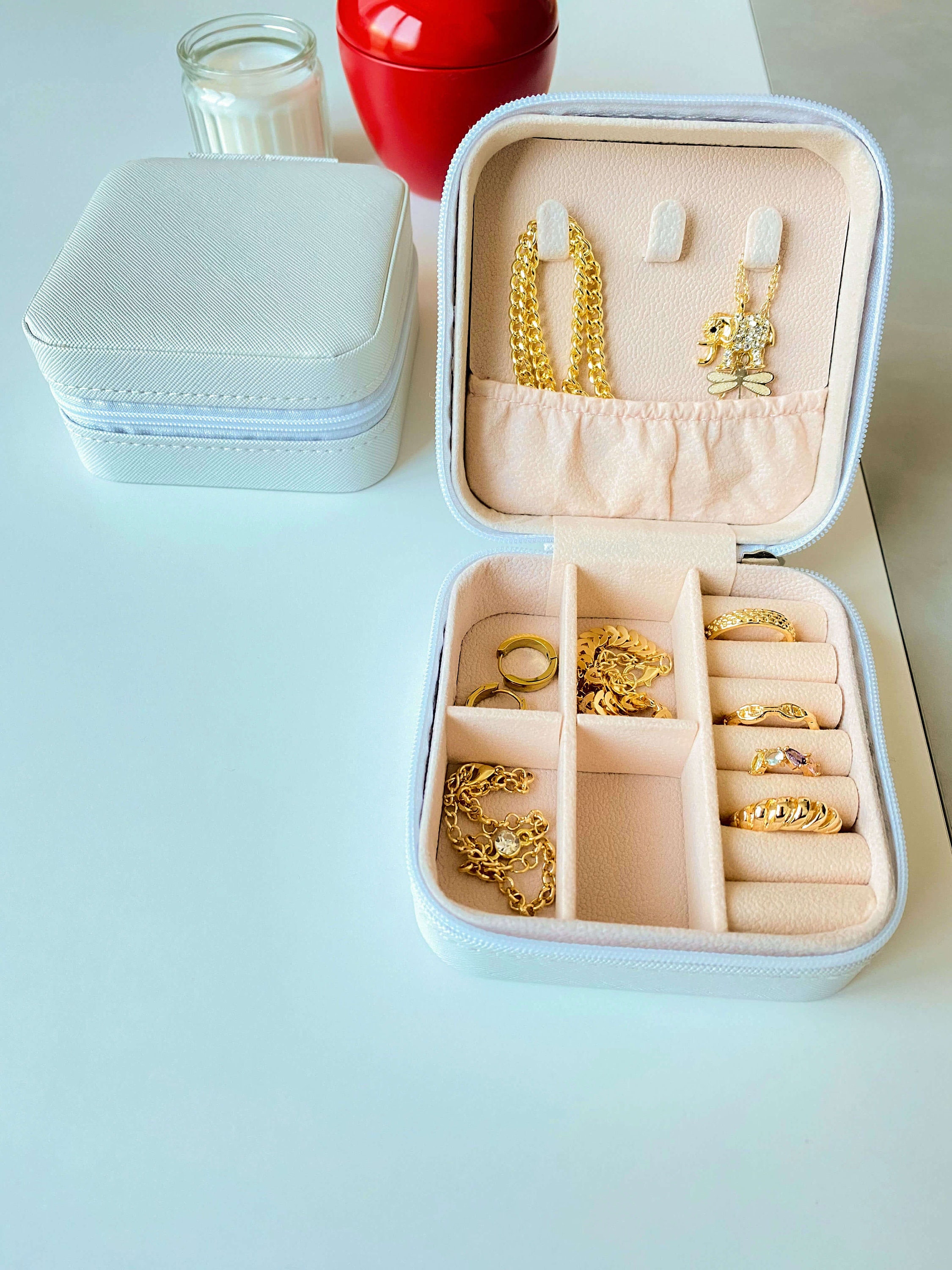 Personalized Leather Jewelry Box, Bridesmaid Gifts, Professional