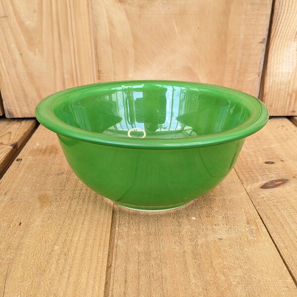 Pyrex #322 1 Liter Green Glass Mixing Bowl with Clear Bottom. 7 Inch Diameter Small Serving Bowl. Vintage Corning NY USA. Ships FAST!