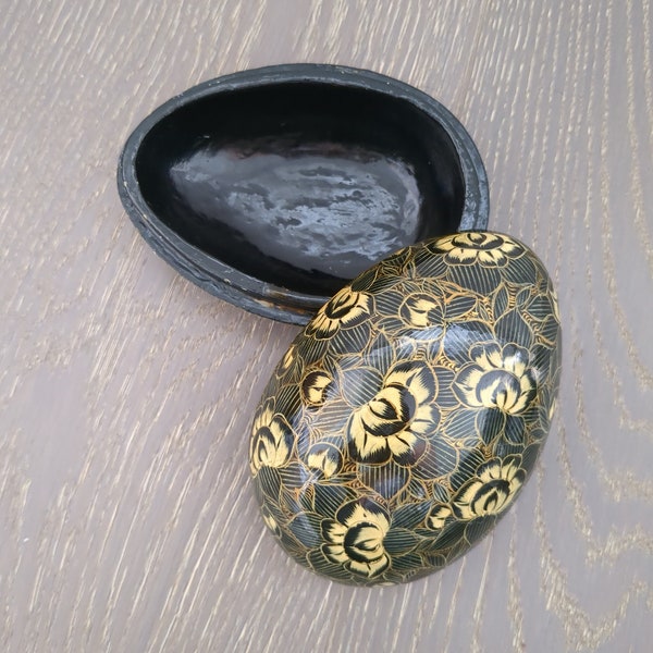 Kashmir India Lacquered Egg Shape Trinket Box. Black and Gold Lotus Flower Design. Jewelry Storage. Ring Dish. Office Desk Paper Clip Holder