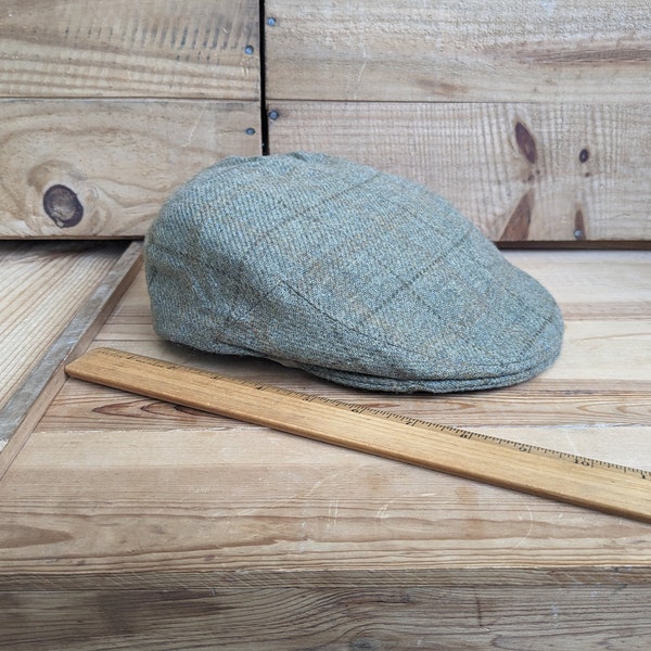 Vintage Wool Tweed Flat Cap Made In England from D V Townend & Co. Green Brown English Countryside Outdoor Wear Hat Gift Idea. Ships FAST!