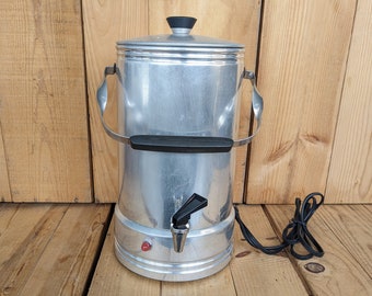 RARE Kitchen Pride MIRRO B-0126 35-Cup Automatic Aluminum Coffee Urn Percolator. *WORKS Great* Mid Century Modern Retro Coffee Maker.