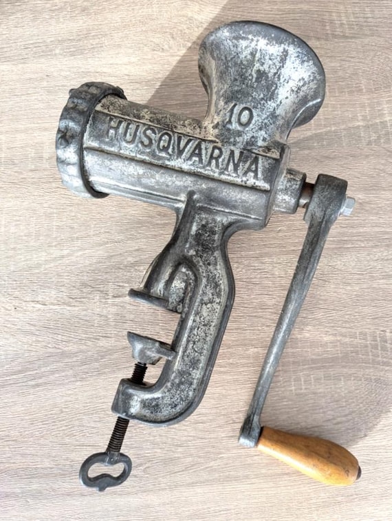 HUSQVARNA Reliance #10 Manual Hand Crank Cast Iron Meat Grinder