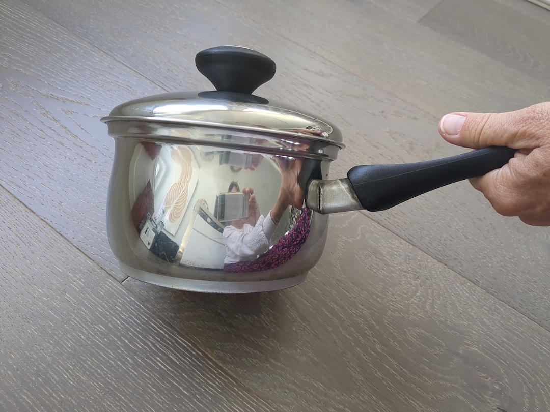 Vintage Belgique Tools of the Trade 1 Quart Saucepan Pot With Lid