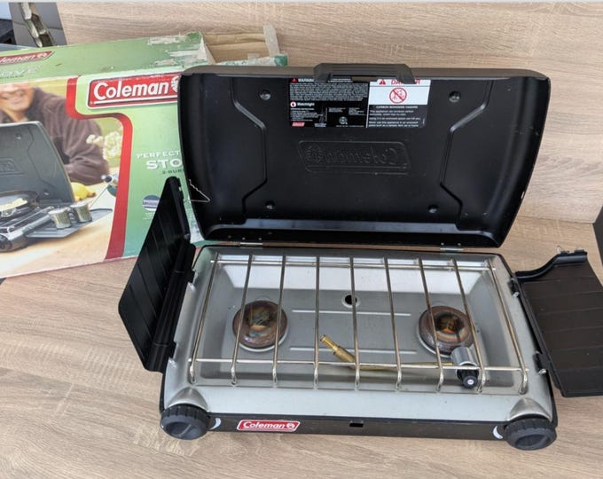 COLEMAN Black Perfectflow 22,000 BTU Camp Stove 2-burner Gas Picnic ...