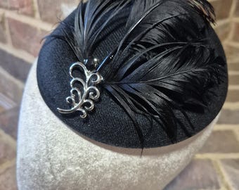Black Feather Pillbox Fascinator 1940s 1950s Vintage Style  display picture 3