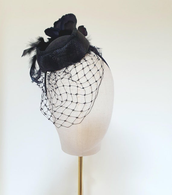 Vintage Black Cocktail Pillbox Fascinator Hat With Birdcage Veil & Feather Black Pillbox Hat 20s 50s Vintage Fascinators for Women with  main image 2