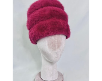 Gorro vintage de piel de angora color arándano de los años 60 de Christine Original.