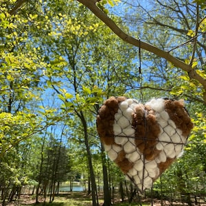Outdoor Wire Hanging Heart-Shaped Bird Nester