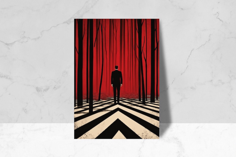 Pu&ograve; includere: Stampa artistica raffigurante un uomo in abito nero in una foresta surreale. Lo sfondo &egrave; rosso vibrante con tronchi neri. Il pavimento presenta un motivo a zig-zag bianco e nero.
